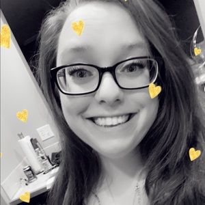 Meet your Posher, Michaela